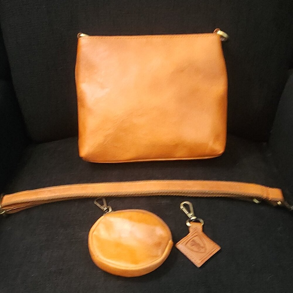 Berliner Tan Brown Leather Marbella Vintage Style Crossbody